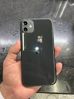 I phone 11 with charger condition 9/10 Heath 89