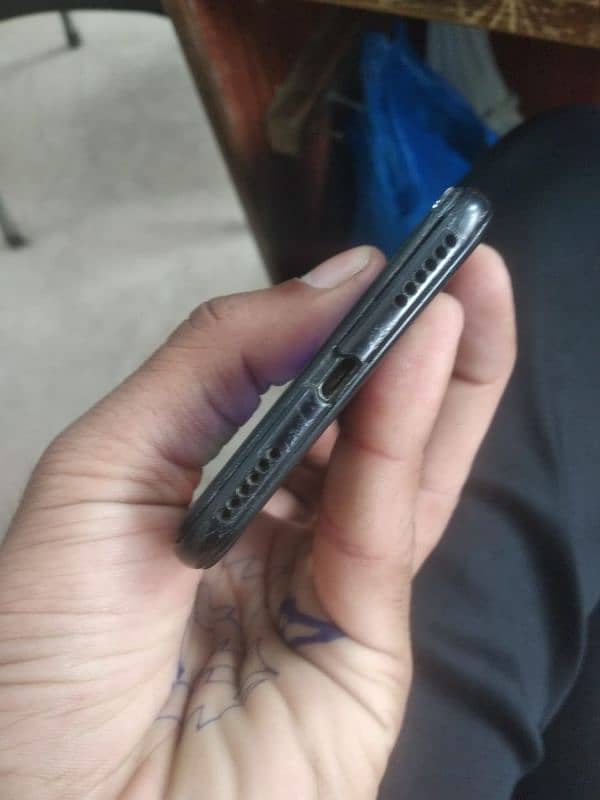 2 item only exchange karna a mobile ka sath good condition 1