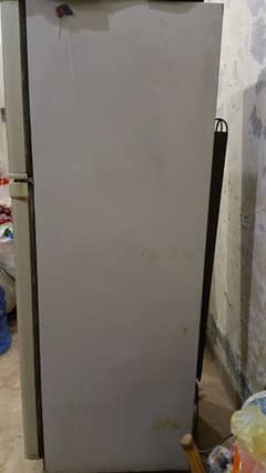 Dowlance refrigerator model 9144