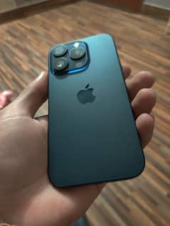 Iphone 15 Pro Factory Unlock (exchange possible 13,14,16 max jv)