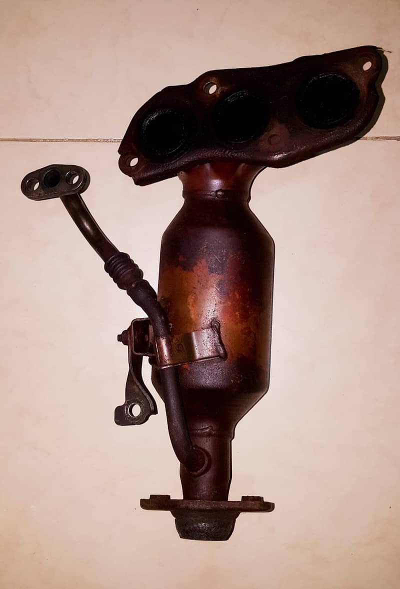 Catalytic converter (JAPANESE) for VITZ and retractable side mirror 0