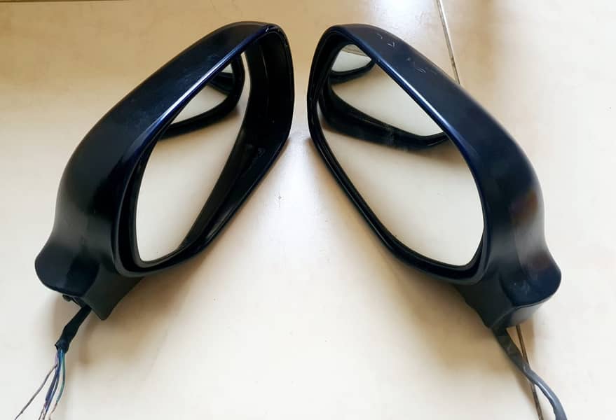 Catalytic converter (JAPANESE) for VITZ and retractable side mirror 4