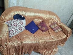 sofa set old is Gold