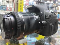 CANON 700D KIT LIKE NEW .