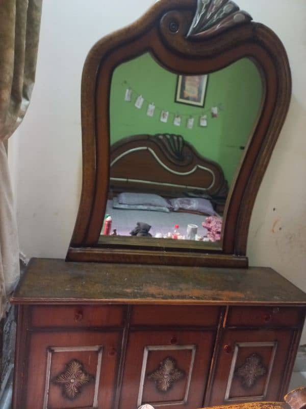 double bed with site tables and dressing table 2