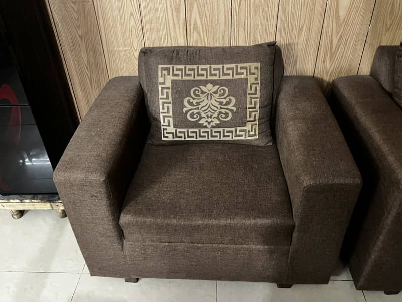 Sofa set 3, 2 and 1 seater 10/10 condition 1