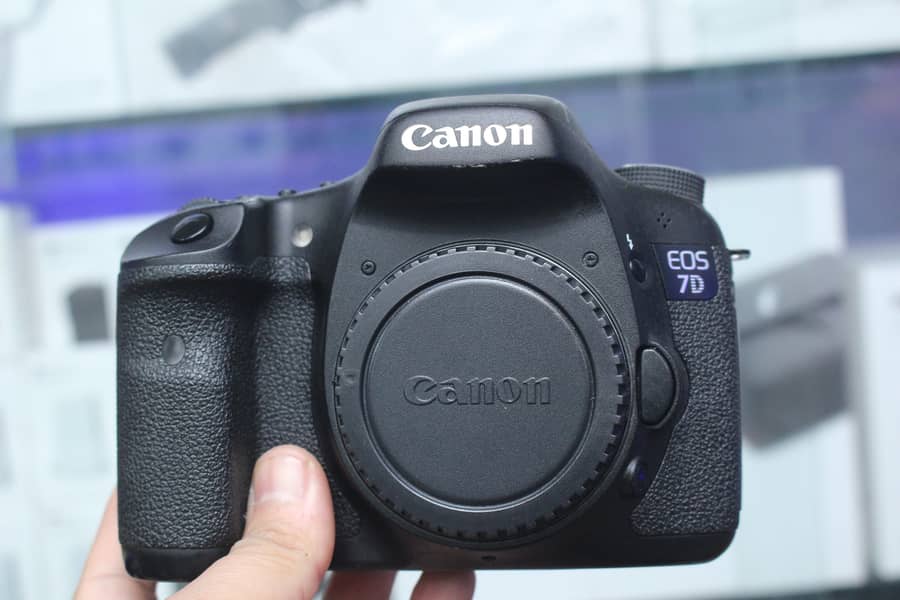 Canon 7D Body Only 0
