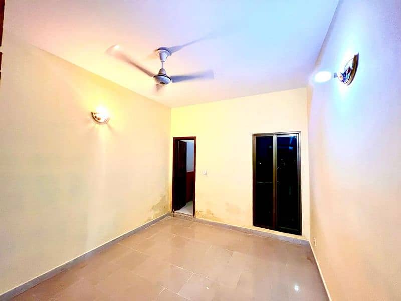 825 SQ FT 2 BED FLAT FOR SALE F-17 ISLAMABAD 6