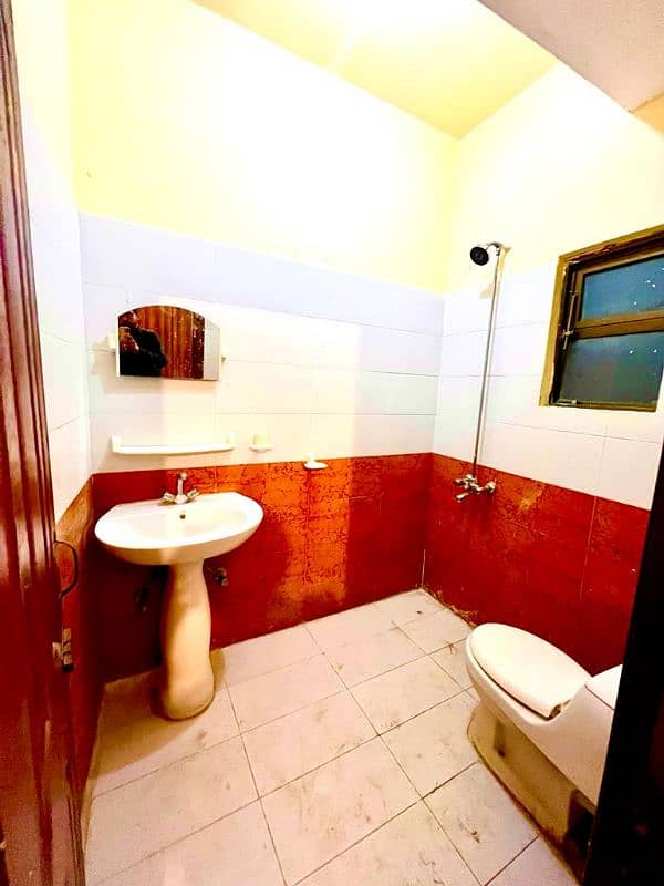 825 SQ FT 2 BED FLAT FOR SALE F-17 ISLAMABAD 14