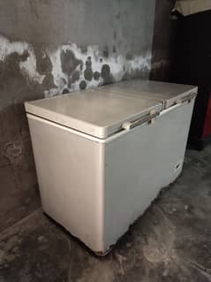 Deep freezer dawlance company 2 door all ok