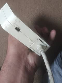Apple 90W Power Adapter HD display