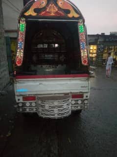 Suzuki Ravi 2017