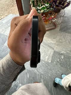 I phone 14 pro (256 gb)