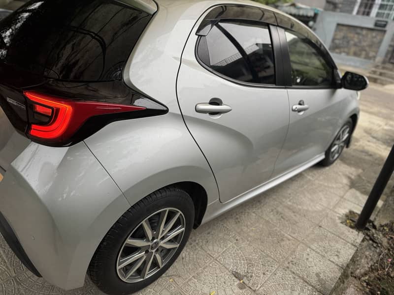 Toyota Yaris 2021 hatch back G variant 3