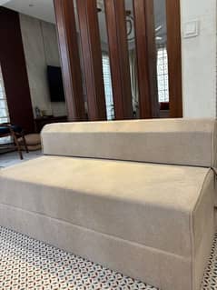 sofa combed