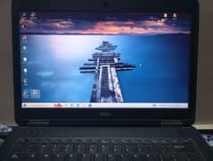 Dell 5440 I7 4th 8 gb ram 320 gb hd 2 gb graphic card Window 10 pro