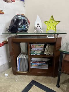 Computer table