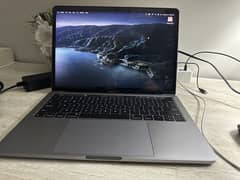 Apple Laptop MacBook Pro 2017,13''TouchBar,Core i5,500GB SSD,8GB RAM