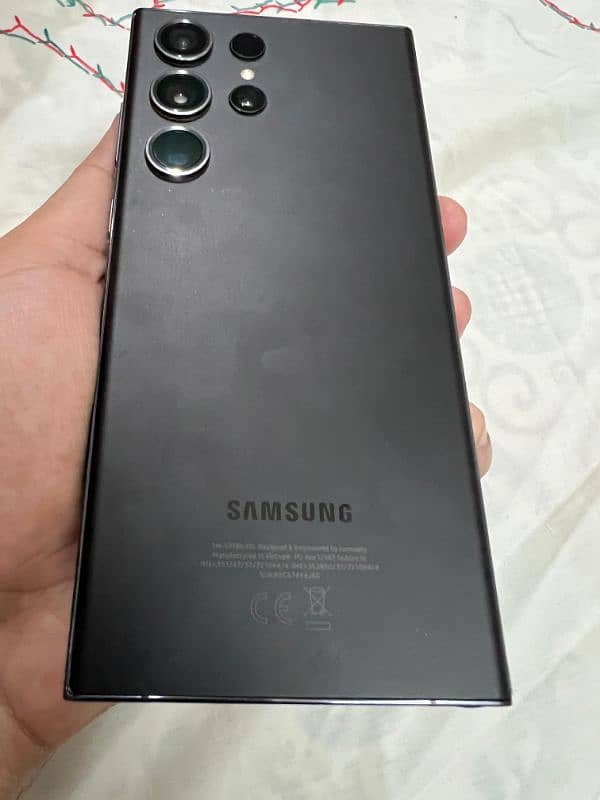 Samsung Galaxy S23 ULTRA with original box and cable 2