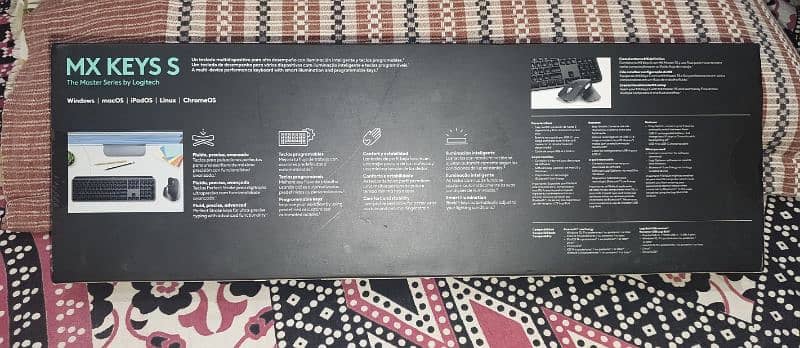 Logitech MX KEYS S Advanced Wireless Illuminated Keyboard Graphite 1