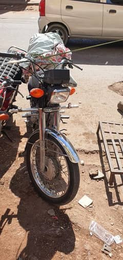 Honda 125 Black color condition new engins Seald . . . . . . . . . .