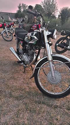 Honda 125 / 2013 model nowshera number all documents available