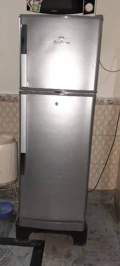 dawlanc fridge brand new condition