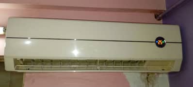 1 ton  gree ac non inverter hai