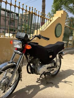 United 125 2022 model Karachi number condition 10/10