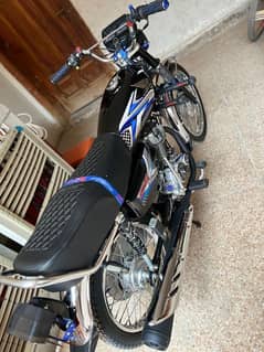 color black, good condition and all janien no any problems