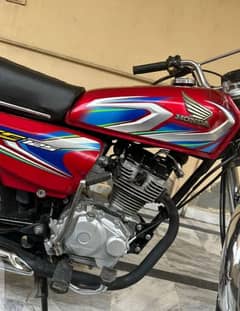 Honda CG 125 Red Color