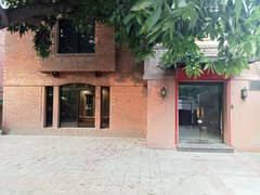 CANTT,1 KANAL COMMERCIAL USE HOUSE FOR RENT GULBERG GARDEN TOWN MOLDEL TOWN SHADMAN LAHORE