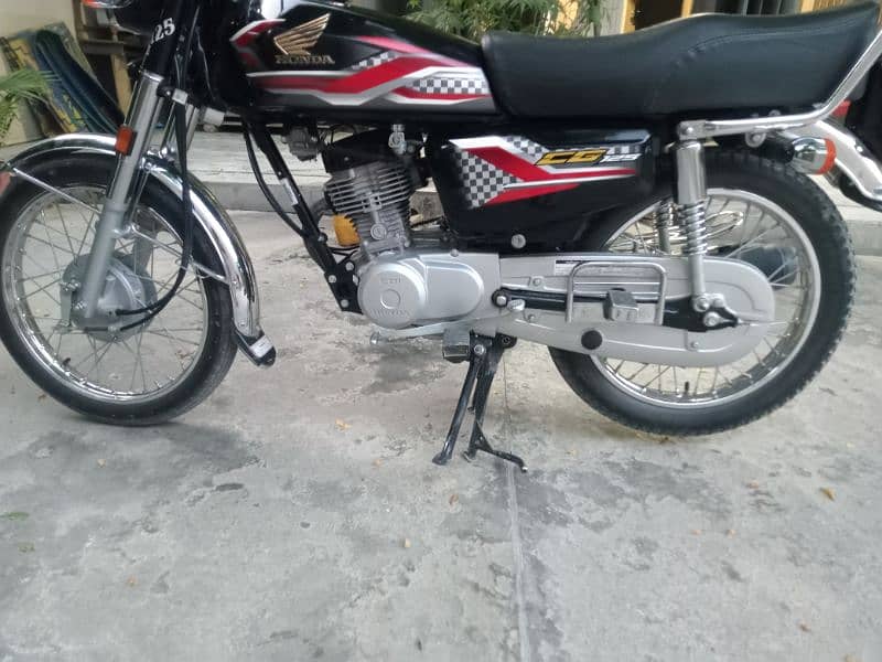 neat and clean fresh condition 6