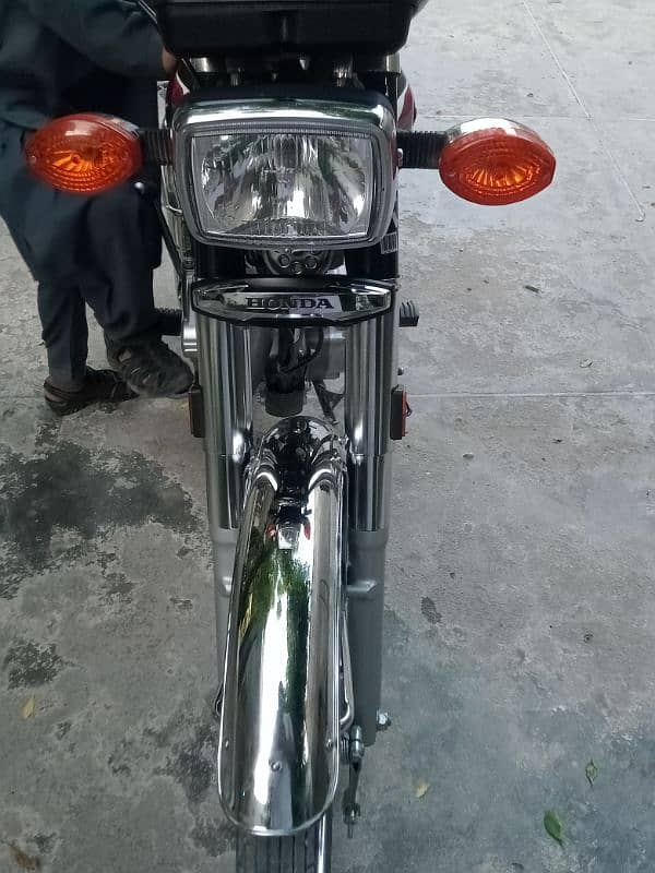 neat and clean fresh condition 9