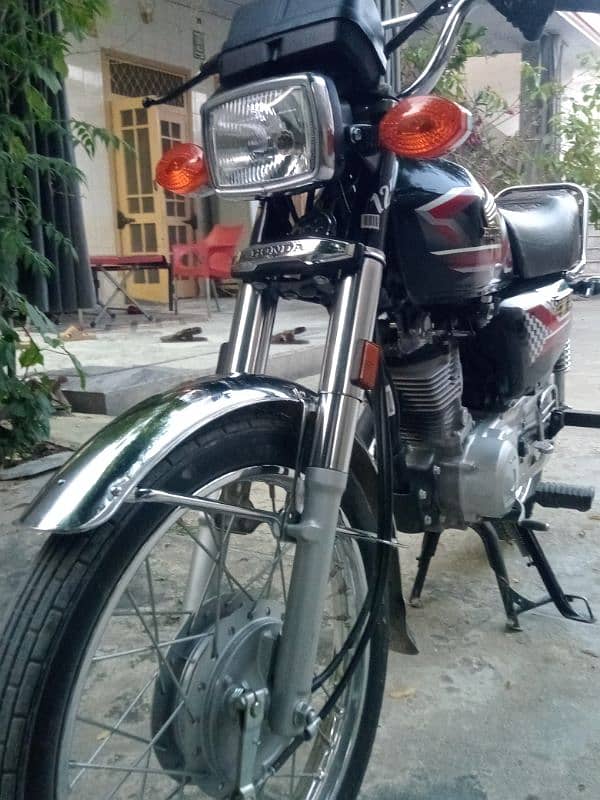 neat and clean fresh condition 10