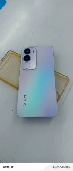 Vivo y 19s 4/128. . 10.5 mahiny worrnty