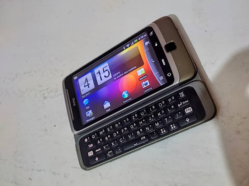 Beautiful Htc Desire Z Touch & keypad sim working All ok condition 1