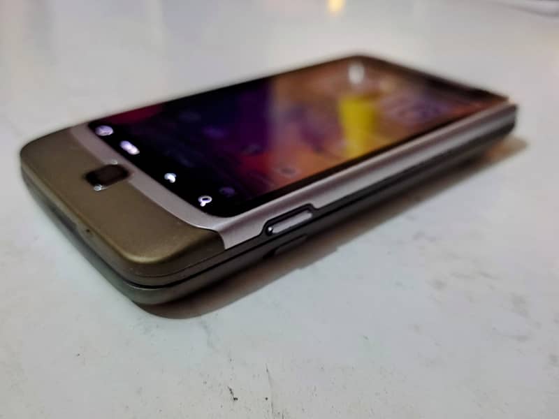 Beautiful Htc Desire Z Touch & keypad sim working All ok condition 3