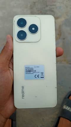 realme