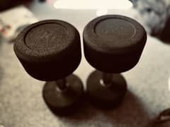 8kg Heavy Duty Rubber Dumbbells (Pair) -Like New- Perfect for home gym