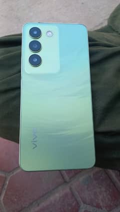 vivo y100