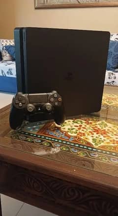 PS4 slim 1tb. (Check description)