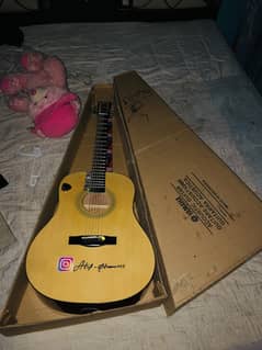 YAMAHA F310 6month use 10/9 condition urgent sale