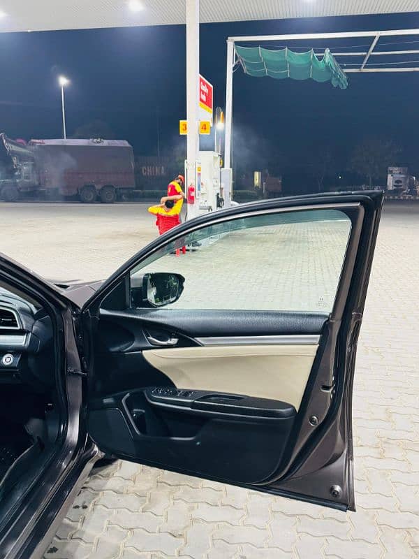 Honda Civic 2019 Model 5