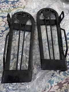 Honda cd 70 footrests  10/9 condition achay waly 0,3,1,3,4,1,1,6,9,8,4