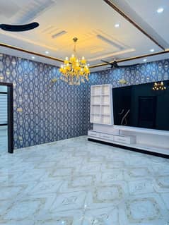 10 MARLA BRAND NEW UPPER PORTION AVAILABLE FOR RENT
