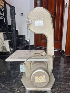 Bone saw machine (meat cutting machine)