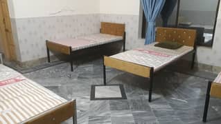 single poshish iron bed