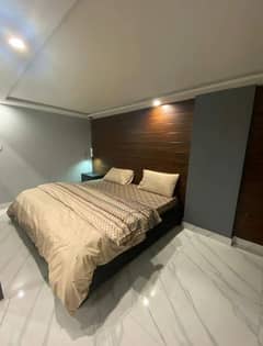 1 Bedroom VIP Full furnish flat per day available in Bahria town Lahore