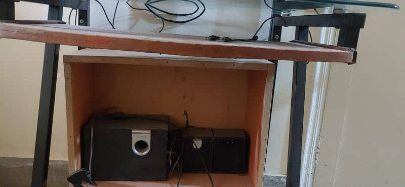 Core i5 4th generation Full Computer with Speakers and trolley 4